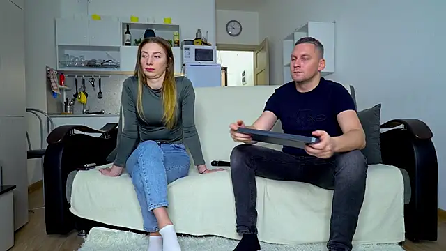 Snapshot of littlesweettifany chatting on 11/13/25, 12:15 littlesweettifany online show from 11/13/25, 12:15