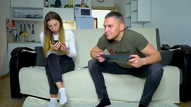 Snapshot of littlesweettifany chatting on 11/28/25, 01:14 littlesweettifany online show from 11/28/25, 01:14