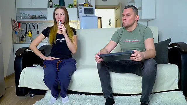 Snapshot of littlesweettifany chatting on 12/05/25, 11:41 littlesweettifany online show from 12/05/25, 11:41