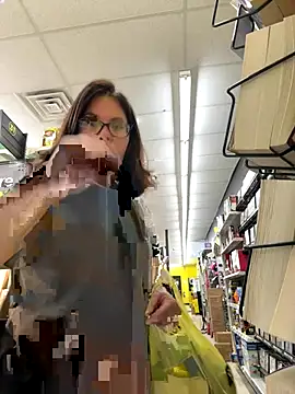 Snapshot of FreakNastyLacie chatting on 10/25/25, 12:34 FreakNastyLacie online show from 10/25/25, 12:34