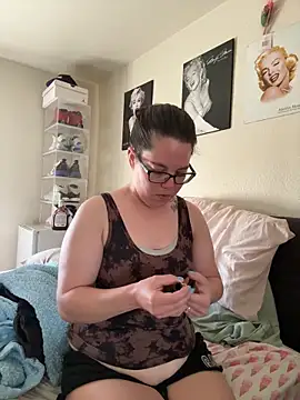 FreakNastyLacie online show from 05/18/26, 12:55
