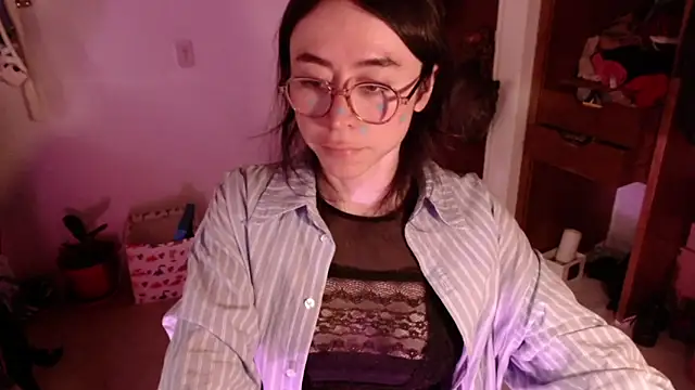 emily pearl  online show from 11/21/25, 07:12