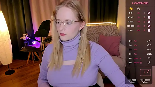 Aemilia  online show from 09/19/25, 08:27