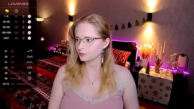 Aemilia  online show from 12/14/25, 06:08