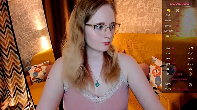 Aemilia  online show from 06/09/26, 08:15