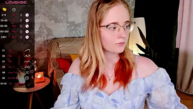 Aemilia  online show from 06/25/26, 08:52