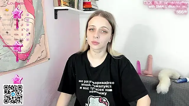 Snapshot of Alice_Halle chatting on 11/22/25, 11:20 Alice Halle online show from 11/22/25, 11:20