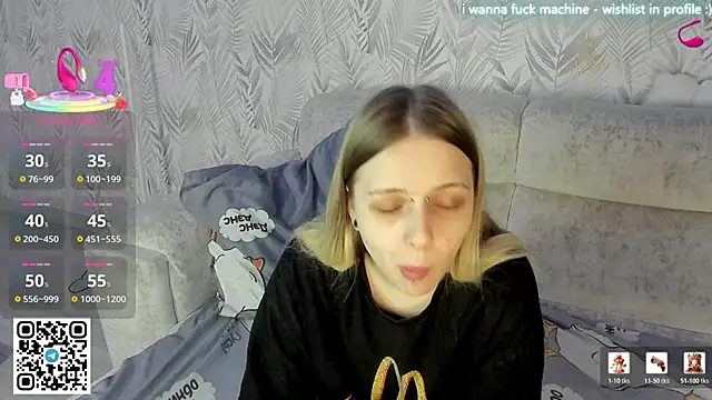 Snapshot of Alice_Halle chatting on 03/29/26, 02:39 Alice Halle online show from 03/29/26, 02:39