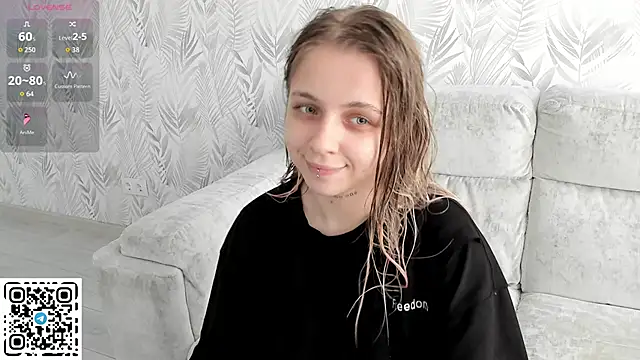Snapshot of Alice_Halle chatting on 06/11/26, 11:08 Alice Halle online show from 06/11/26, 11:08