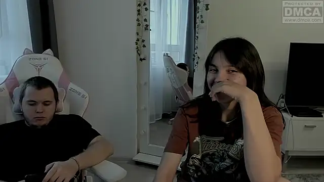 Snapshot of MashkaRay chatting on 10/09/25, 01:53 MashkaRay online show from 10/09/25, 01:53