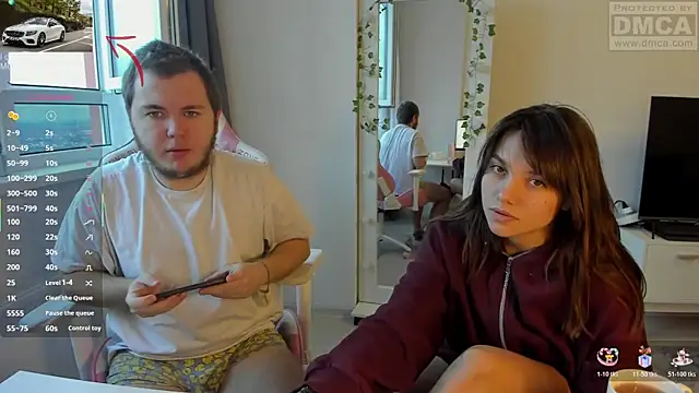 Snapshot of MashkaRay chatting on 11/08/25, 12:27 MashkaRay online show from 11/08/25, 12:27