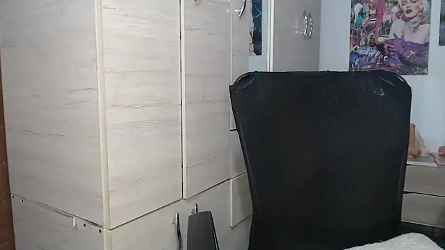 Snapshot of SWEETT_CORY chatting on 11/06/25, 02:56 SWEETT CORY online show from 11/06/25, 02:56