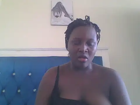 Snapshot of Heavy_ass chatting on 02/12/25, 06:08 Heavy ass online show from 02/12/25, 06:08