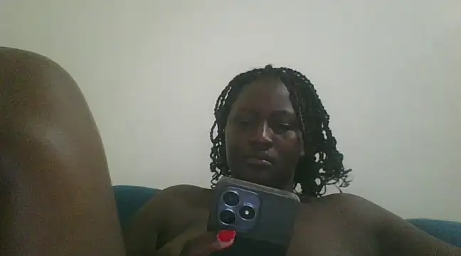 Snapshot of Heavy_ass chatting on 02/14/25, 10:36 Heavy ass online show from 02/14/25, 10:36