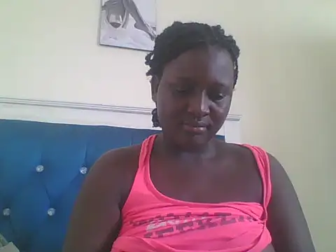 Snapshot of Heavy_ass chatting on 02/18/25, 06:37 Heavy ass online show from 02/18/25, 06:37