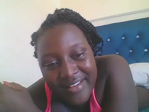 Snapshot of Heavy_ass chatting on 03/05/25, 12:44 Heavy ass online show from 03/05/25, 12:44