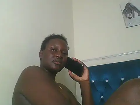 Snapshot of Heavy_ass chatting on 03/17/25, 05:27 Heavy ass online show from 03/17/25, 05:27
