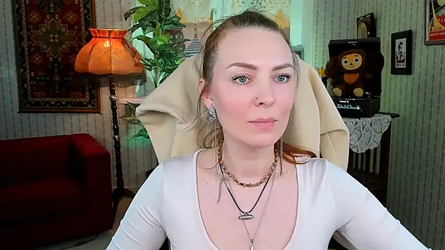 Snapshot of VandaRossi chatting on 12/15/24, 01:32 VandaRossi online show from 12/15/24, 01:32
