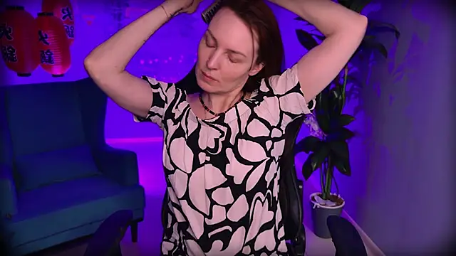 VandaRossi online show from 10/13/25, 11:10