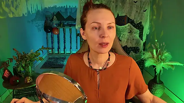 VandaRossi online show from 10/19/25, 05:52