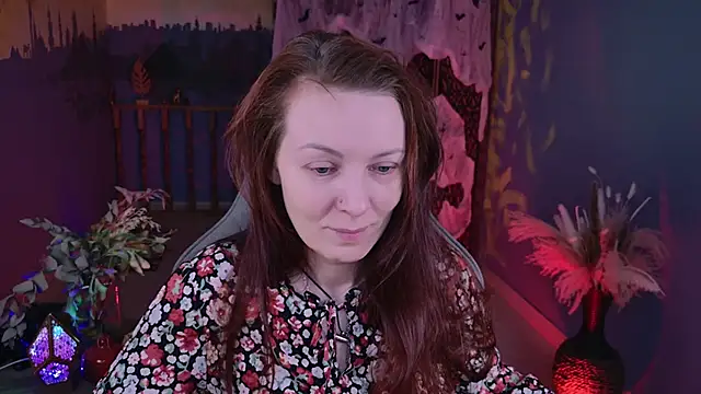 VandaRossi online show from 10/28/25, 05:33