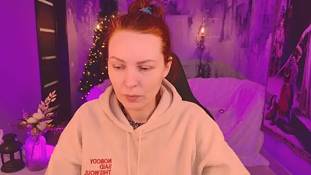 VandaRossi online show from 12/15/25, 09:24