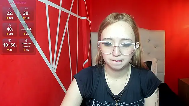 Liaroberts1 online show from 12/18/24, 12:07