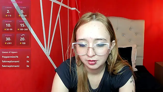 Liaroberts1 online show from 12/18/24, 03:11