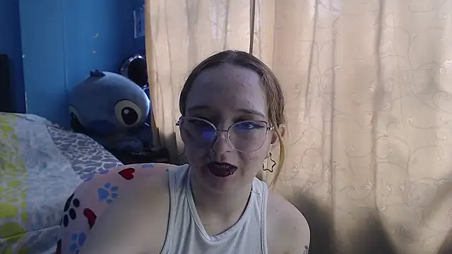 Liaroberts1 online show from 03/17/25, 03:07