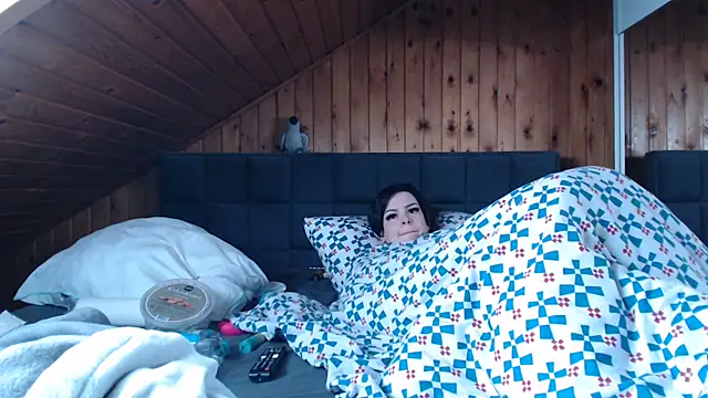 BoeseMoni1998 online show from 09/17/25, 11:34