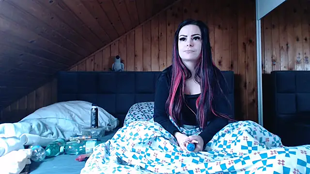 BoeseMoni1998 online show from 10/25/25, 08:00