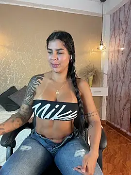 Snapshot of Cleopatra_Fit chatting on 01/15/26, 10:09 Cleopatra Fit online show from 01/15/26, 10:09