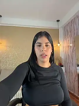 Snapshot of Cleopatra_Fit chatting on 03/13/26, 10:22 Cleopatra Fit online show from 03/13/26, 10:22