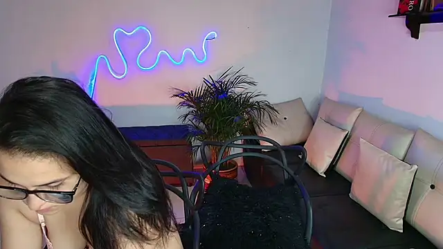 Jules n Gia online show from 02/02/25, 07:57