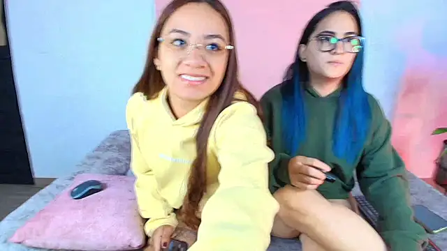 Jules n Gia online show from 09/30/25, 10:20