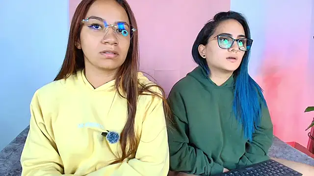 Jules n Gia online show from 09/30/25, 10:26