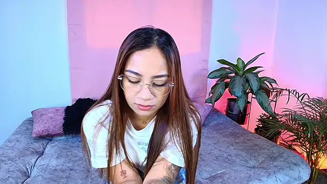 Snapshot of Jules_n_Gia chatting on 12/03/25, 05:55 Jules n Gia online show from 12/03/25, 05:55