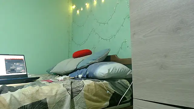 zaritagape21 online show from 12/13/24, 10:55