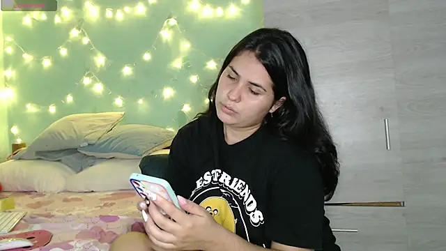 zaritagape21 online show from 01/10/25, 02:04