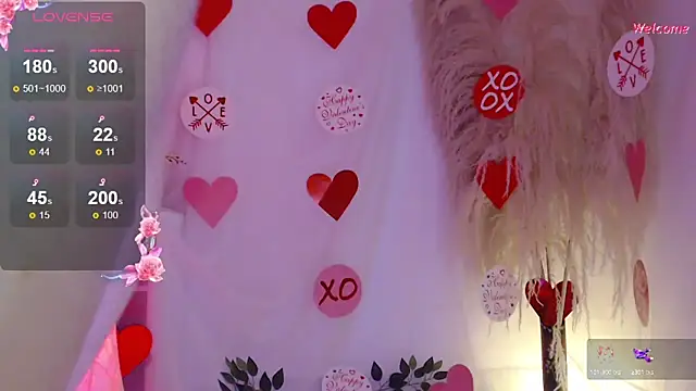 Snapshot of Leonora_luxry chatting on 02/15/25, 01:27 Leonora luxry online show from 02/15/25, 01:27