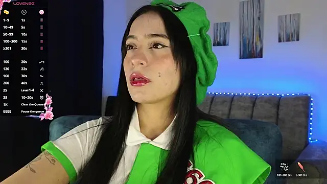 Snapshot of ZaraDames_ chatting on 11/10/25, 01:59 ZaraDames online show from 11/10/25, 01:59