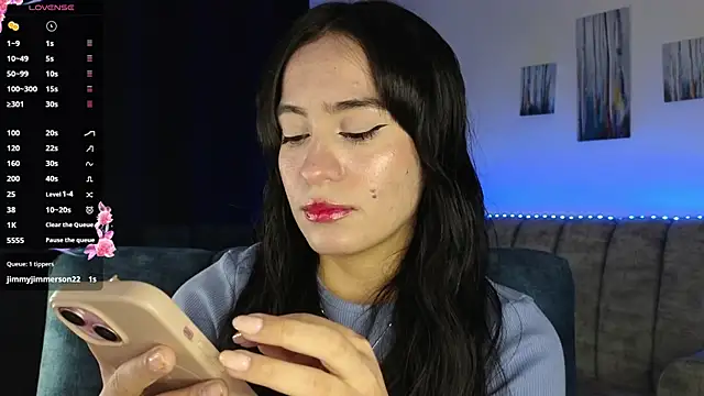 Snapshot of ZaraDames_ chatting on 11/18/25, 03:01 ZaraDames online show from 11/18/25, 03:01