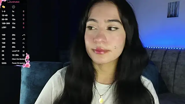 Snapshot of ZaraDames_ chatting on 11/23/25, 03:28 ZaraDames online show from 11/23/25, 03:28