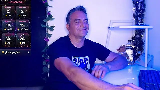 Snapshot of golden_punisher chatting on 12/08/24, 08:51 golden punisher online show from 12/08/24, 08:51