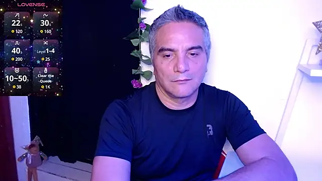 Snapshot of golden_punisher chatting on 01/08/25, 05:37 golden punisher online show from 01/08/25, 05:37