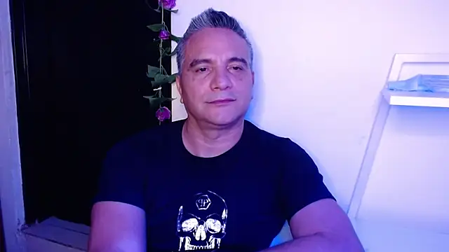 Snapshot of golden_punisher chatting on 01/09/25, 05:34 golden punisher online show from 01/09/25, 05:34