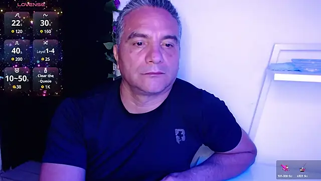 Snapshot of golden_punisher chatting on 01/10/25, 08:51 golden punisher online show from 01/10/25, 08:51