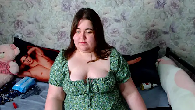 Estelle Hicks online show from 12/03/24, 09:23