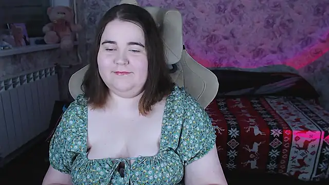 Estelle Hicks online show from 03/08/26, 06:23