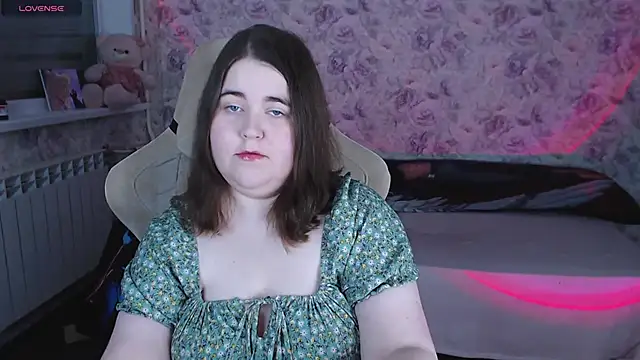 Estelle Hicks online show from 05/14/26, 06:58